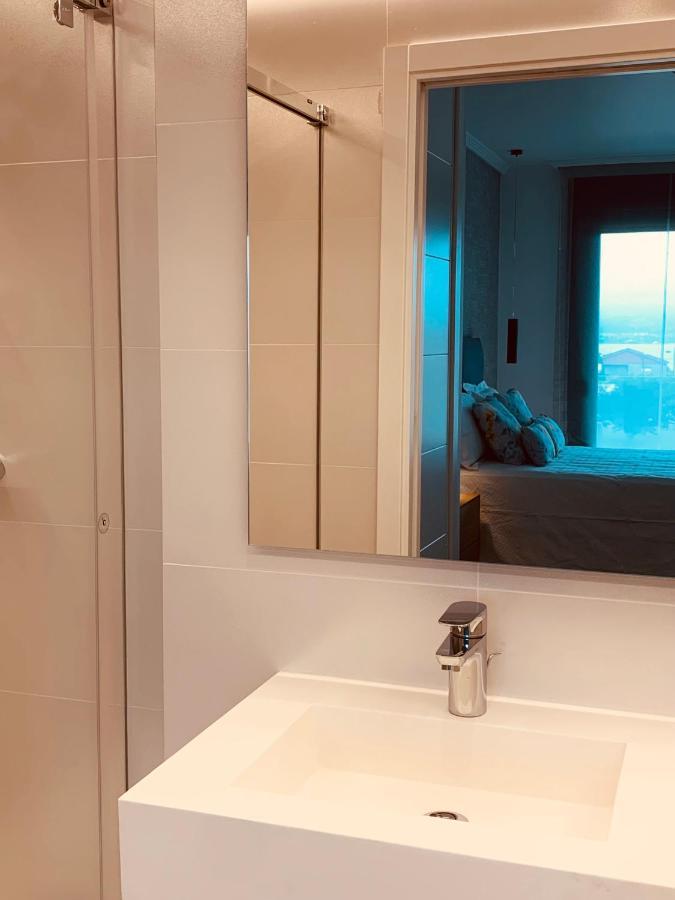 Canelas Premium Nuevos Con Piscina, Amplias Terrazas Y Garaje