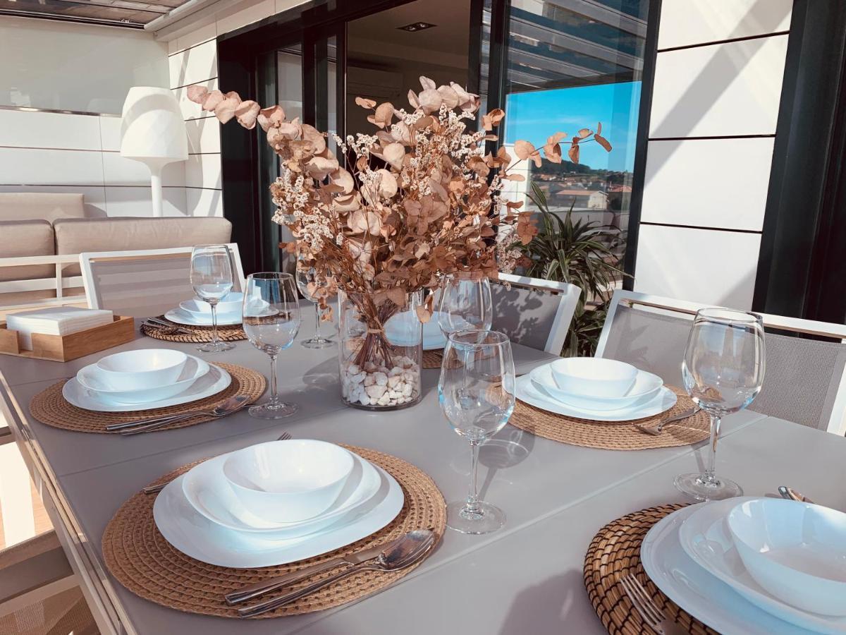 Canelas Premium Nuevos Con Piscina, Amplias Terrazas Y Garaje Portonovo